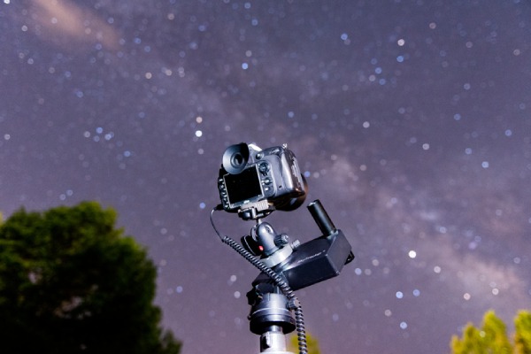 دوربین مناسب عکاسی از نجوم