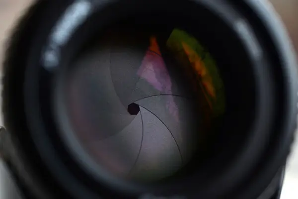 دیافراگم لنز دوربین