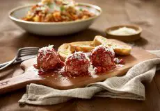 لنز برای عکاسی غذا