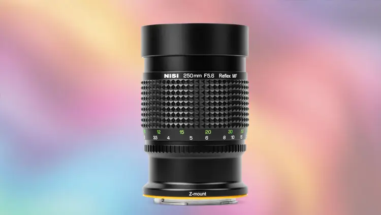 لنز آیینهای