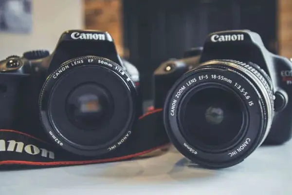 مقایسه لنزهای EF و EF-S