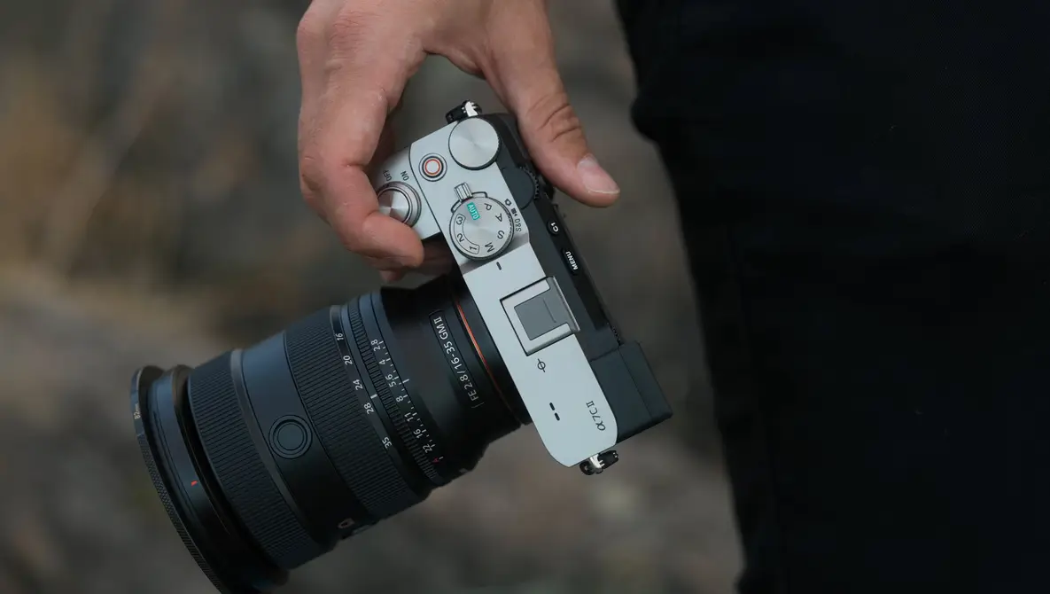 دوربین بدون آینه سونی مدل Sony a7c II Body