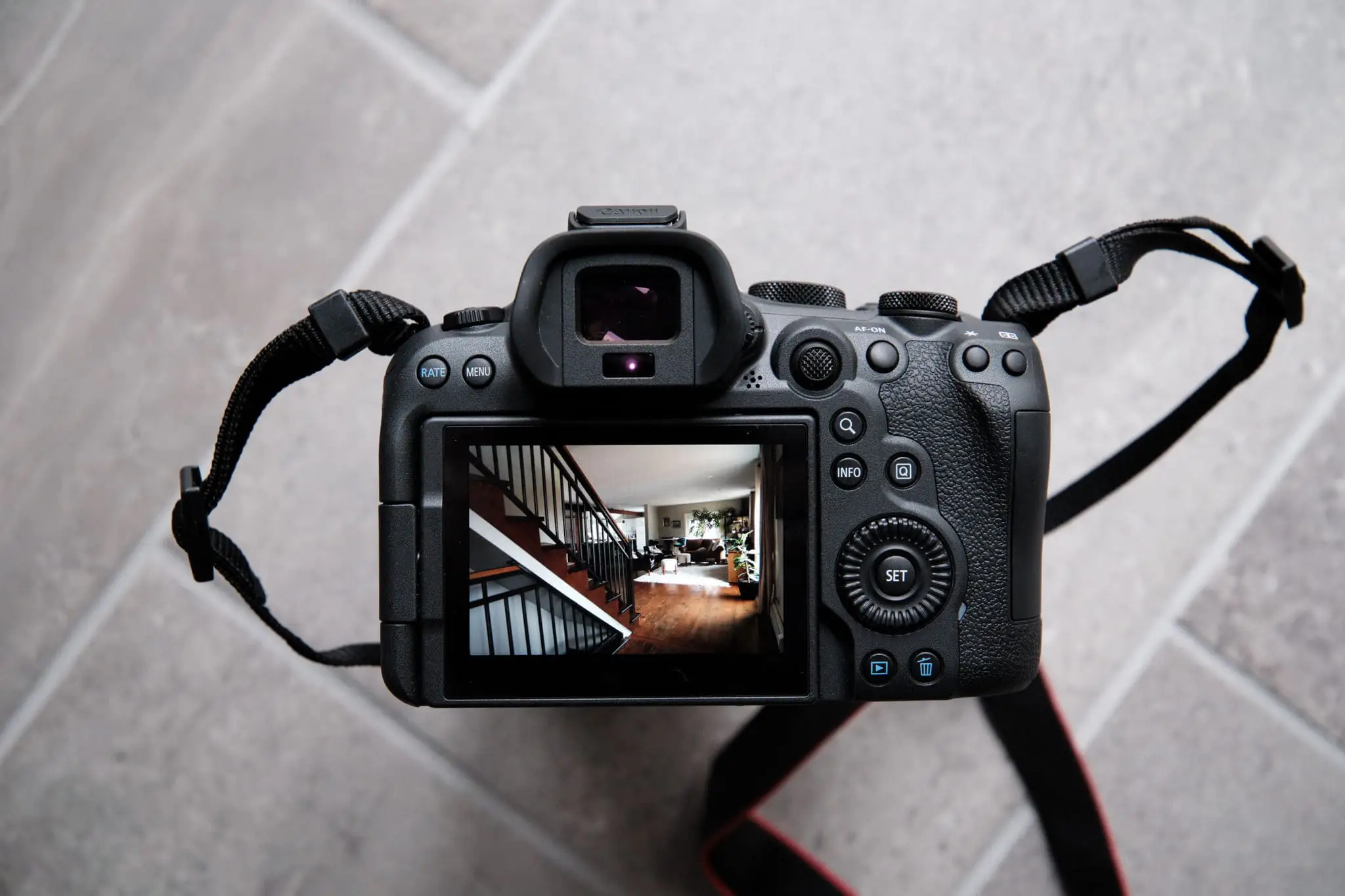 دوربین بدون آینه کانن مدل Canon EOS R6 Mark II Body