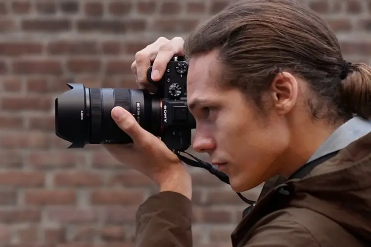 دوربین بدون آینه سونی مدل Sony a7 III Kit 28-70mm