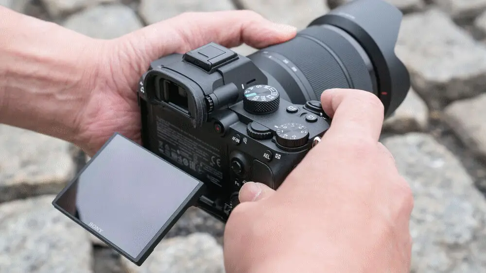 دوربین بدون آینه سونی مدل Sony a7 III Kit 28-70mm