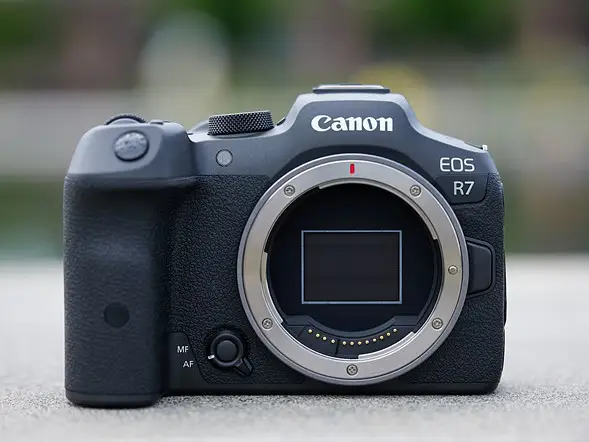 دوربین بدون آینه کانن مدل Canon EOS R7 Body