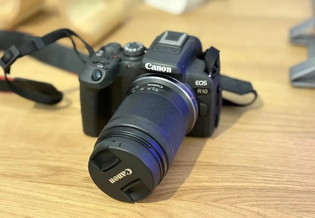 دوربین بدون آینه کانن مدل EOS R10 Kit 18-150mm IS STM