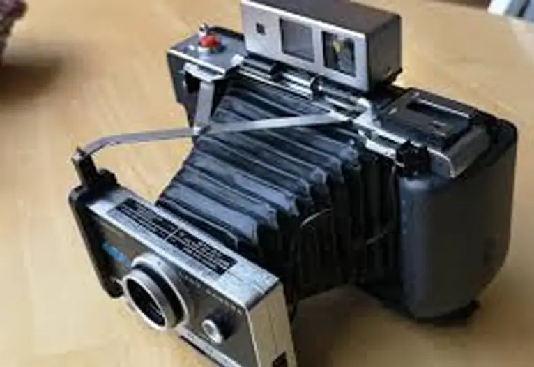 دوربینهای فوری و دیجیتال