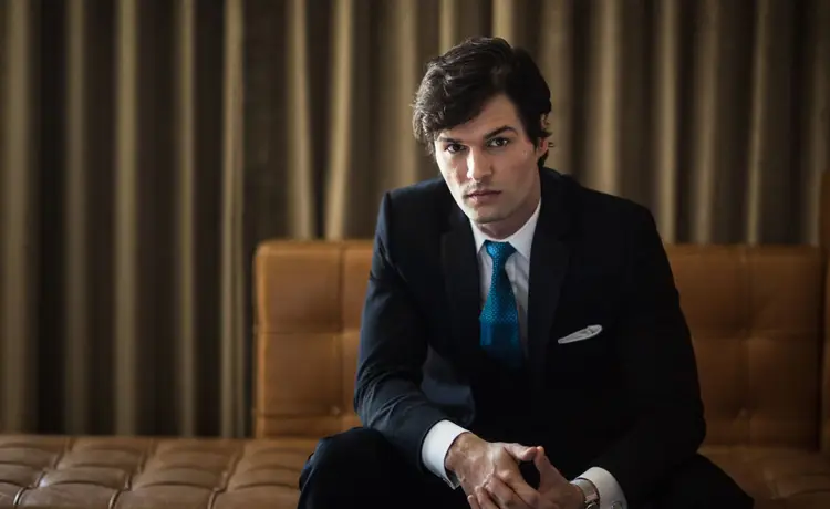 ژست عکاسی مردانه