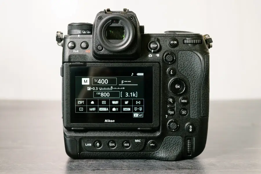 دوربین نیکون مدل Nikon Z9 Mirrorless Camera