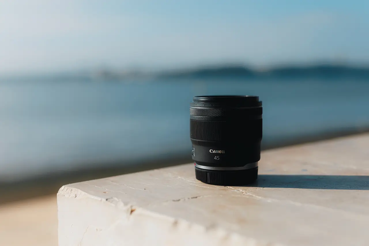 لنز کانن مدل Canon RF 45mm f1.2 STM Lens