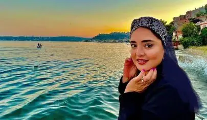 ژست عکاسی لب دریا