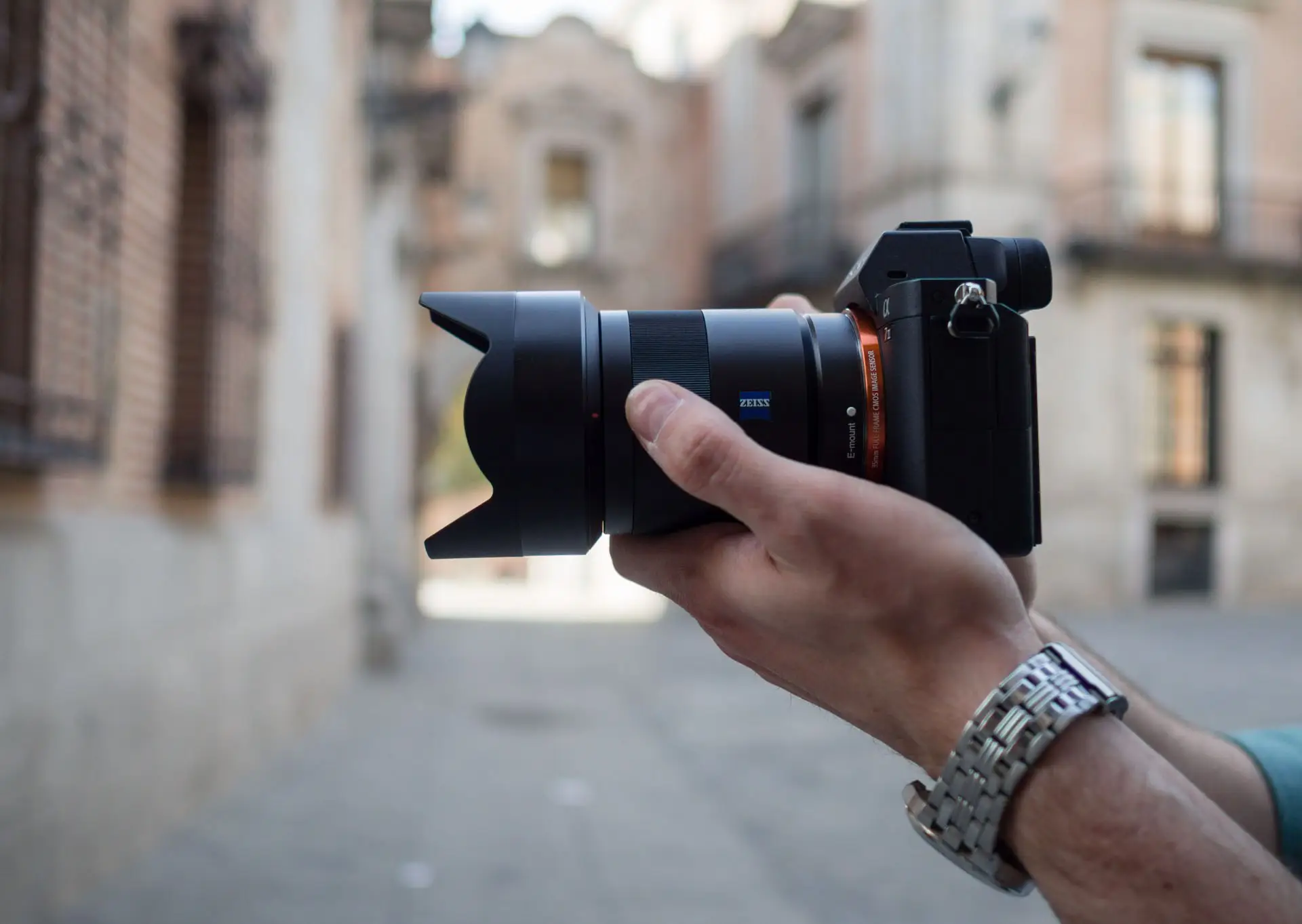 لنز سونی مدل Sony Sonnar T FE 55mm f1.8 ZA